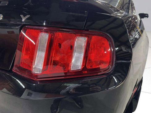 Used 2012 Ford Mustang Shelby GT500 w/ SVT Performance Pkg image 14