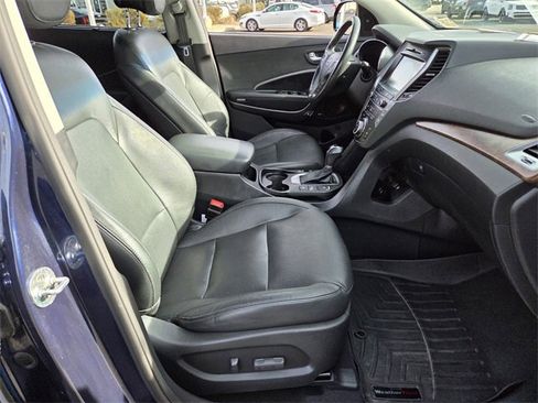 Used 2017 Hyundai Santa Fe Limited image 17
