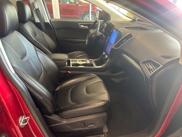 Used 2022 Ford Edge Titanium AWD/4WD image 10