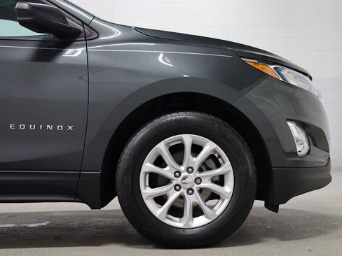 Used 2020 Chevrolet Equinox LS w/ LS Convenience Package image 11