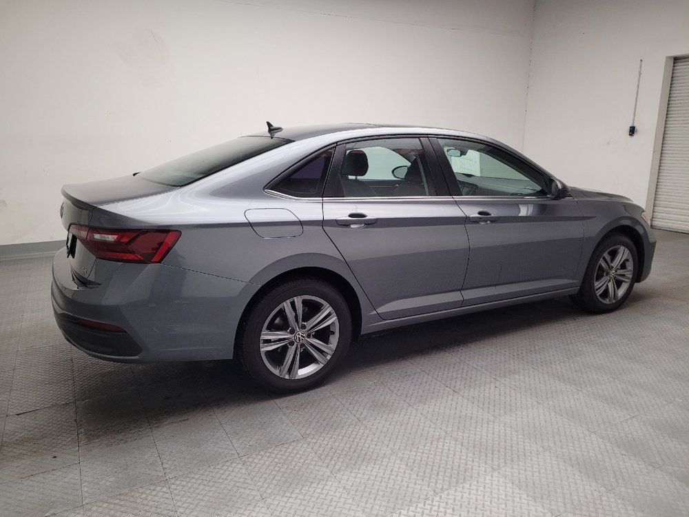 Used 2023 Volkswagen Jetta SE FWD image 10