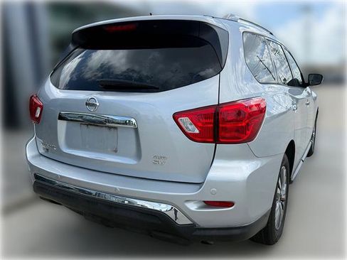 Used 2018 Nissan Pathfinder SV AWD/4WD image 7
