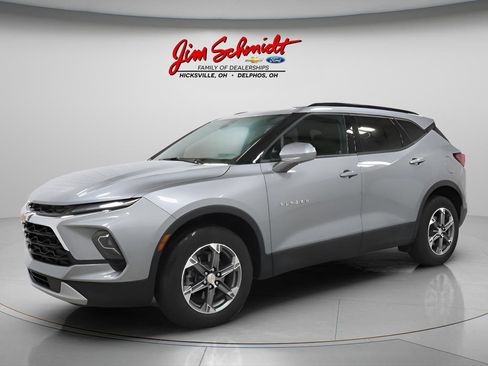 Used 2024 Chevrolet Blazer LT w/ Convenience Package AWD/4WD image 2