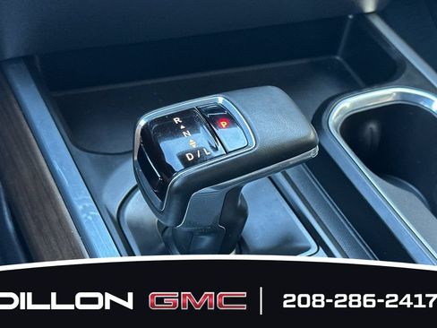 Used 2024 Chevrolet Silverado 1500 High Country w/ Technology Package AWD/4WD image 23