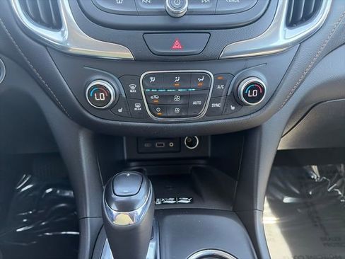 Used 2019 Chevrolet Equinox Premier FWD image 19