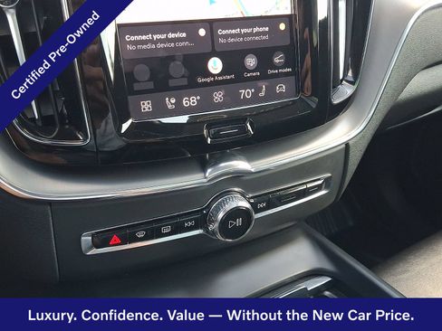 Certified 2024 Volvo XC60 B5 Core w/ Climate Package AWD/4WD image 17