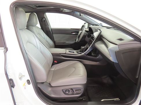 Used 2019 Toyota Avalon Limited w/ Advanced Safety Package FWD image 37