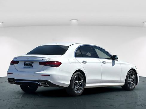 Certified 2022 Mercedes-Benz E 350 4MATIC Sedan image 7