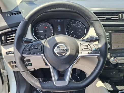 Used 2022 Nissan Rogue Sport SL AWD/4WD image 11