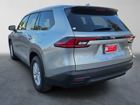 Certified 2026 Toyota Grand Highlander FWD image 5