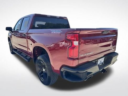 Used 2019 Chevrolet Silverado 1500 Custom Trail Boss w/ Custom Convenience Package AWD/4WD image 6