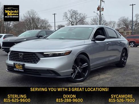 Used 2023 Honda Accord Sport image 3