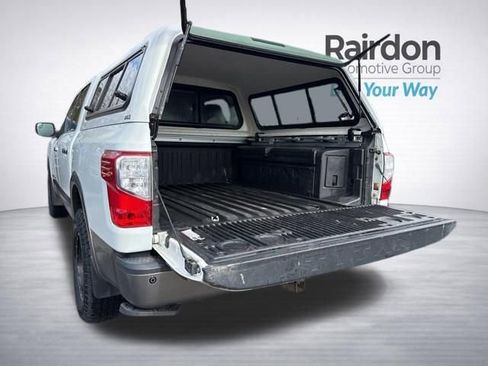 Used 2018 Nissan Titan Platinum Reserve w/ Platinum Utility Package image 17