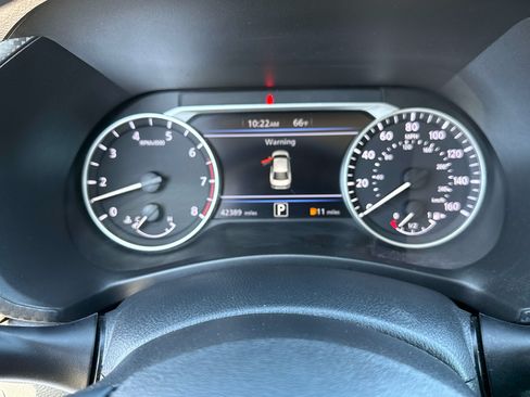 Used 2024 Nissan Sentra SV FWD image 23