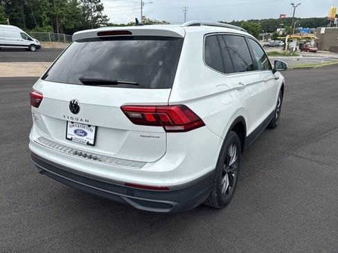Used 2023 Volkswagen Tiguan SE FWD image 7