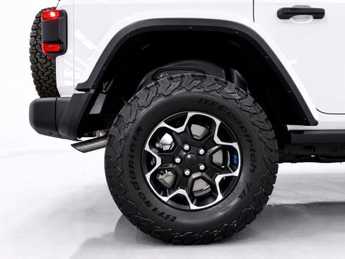 Used 2023 Jeep Wrangler Unlimited Rubicon 4xe w/ Steel Bumper Group AWD/4WD image 9
