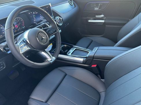 New 2025 Mercedes-Benz GLA 250 4MATIC image 4