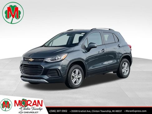 Certified 2022 Chevrolet Trax LT w/ LT Convenience Package image 1