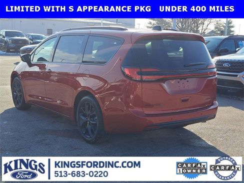Used 2026 Chrysler Pacifica Limited w/ S Appearance Package image 3