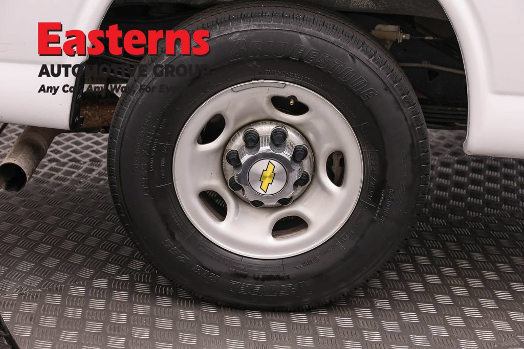 Used 2024 Chevrolet Express 3500 LT w/ LT Preferred Equipment Group RWD image 29