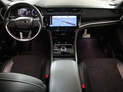New 2026 Jeep Grand Cherokee Altitude AWD/4WD image 15