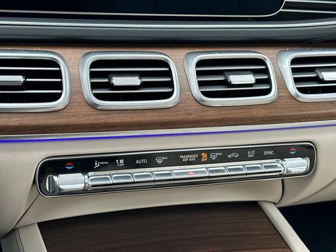 Certified 2025 Mercedes-Benz GLS 450 GLS 450 4MATICﾮ image 25