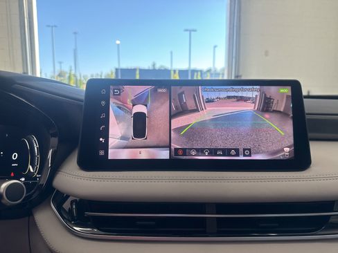 New 2026 INFINITI QX60 Luxe w/ Family Package image 25