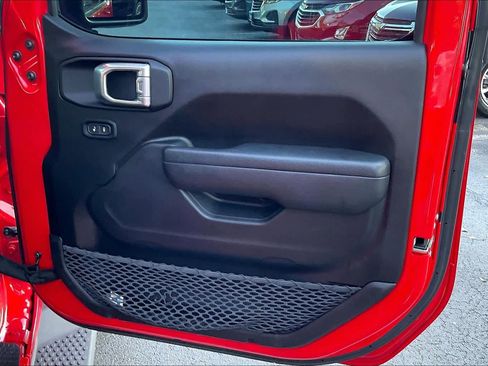 Used 2023 Jeep Wrangler Sport S image 23