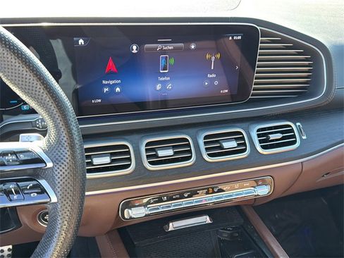 Certified 2024 Mercedes-Benz GLS 450 4MATIC image 19