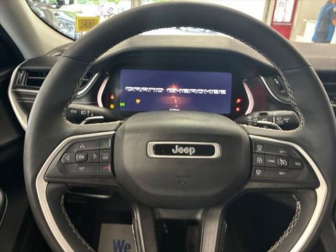 Certified 2023 Jeep Grand Cherokee Laredo w/ Luxury Tech Group I AWD/4WD image 55