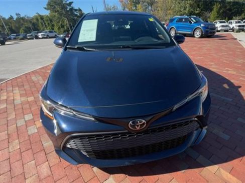 Used 2021 Toyota Corolla SE w/ SE Preferred Package image 4