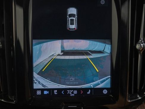 Used 2022 Volvo XC60 B5 Inscription w/ Climate Package image 40