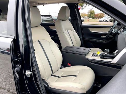 Used 2025 MAZDA CX-70 3.3 Turbo w/ Preferred Package image 34