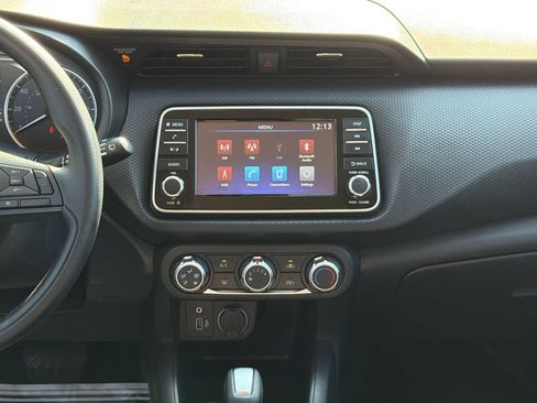 Certified 2025 Nissan Kicks Play S image 12