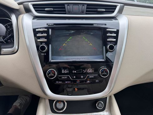 Used 2017 Nissan Murano S w/ Navigation Package FWD image 12