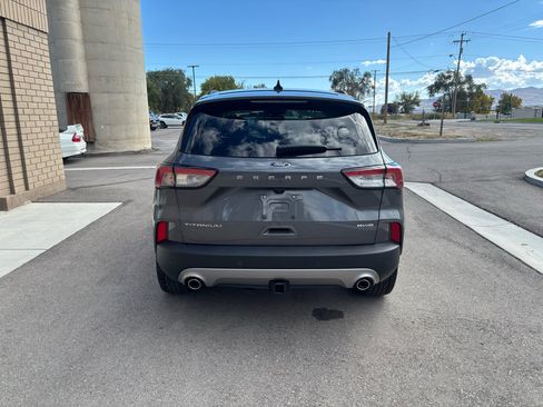 Used 2022 Ford Escape Titanium w/ Titanium Elite Package image 4