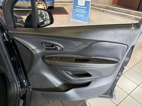 Used 2021 Buick Encore Preferred w/ Safety Package II FWD image 22