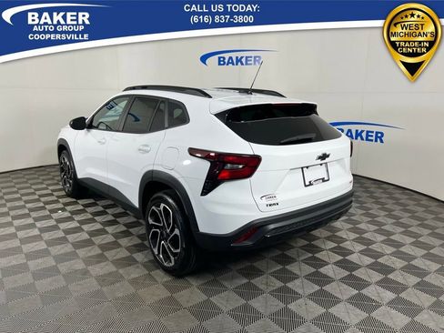 New 2026 Chevrolet Trax RS image 3