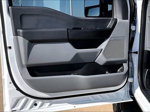 Used 2023 Ford F250 XL w/ Snow Plow/Camper Package image 21