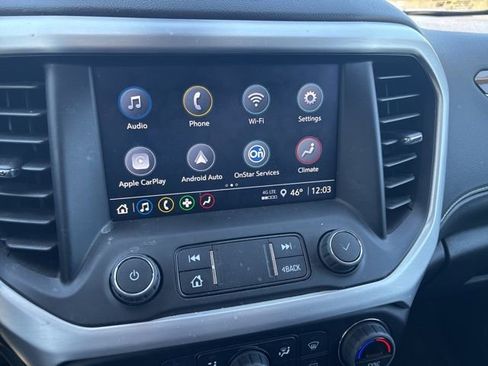 Used 2023 GMC Acadia SLE image 12