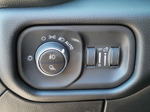New 2026 RAM 1500 Big Horn AWD/4WD image 14