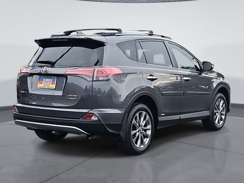 Used 2017 Toyota RAV4 Limited image 3