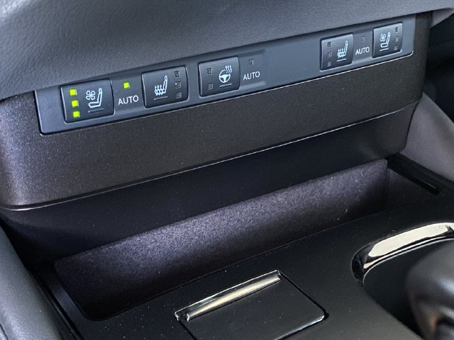 Used 2025 Lexus ES 300h w/ Premium Package FWD image 26