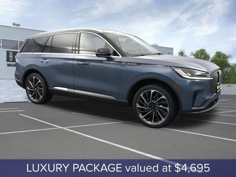 New 2026 Lincoln Aviator Reserve w/ Luxury Package AWD/4WD image 3