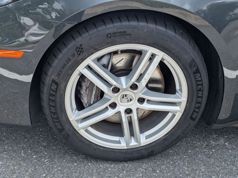 Used 2025 Porsche Panamera RWD image 10