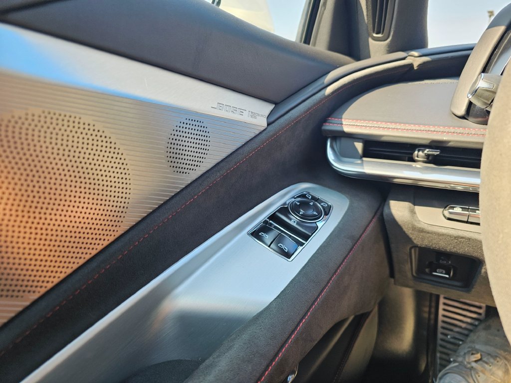 Used 2025 Chevrolet Corvette E-Ray w/ ZER Performance Package AWD/4WD image 29