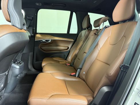 Used 2022 Volvo XC90 T6 Momentum w/ Protection Package Premier AWD/4WD image 21