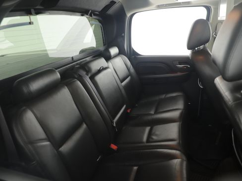 Used 2012 Cadillac Escalade EXT Premium image 13