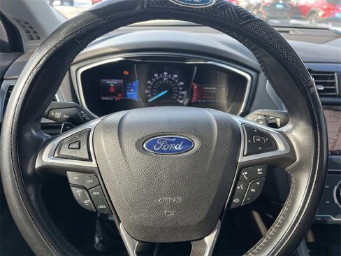 Used 2014 Ford Fusion Titanium image 16