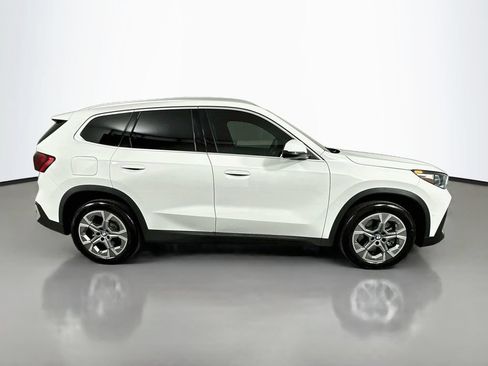 Certified 2023 BMW X1 xDrive28i w/ Convenience Package AWD/4WD image 4